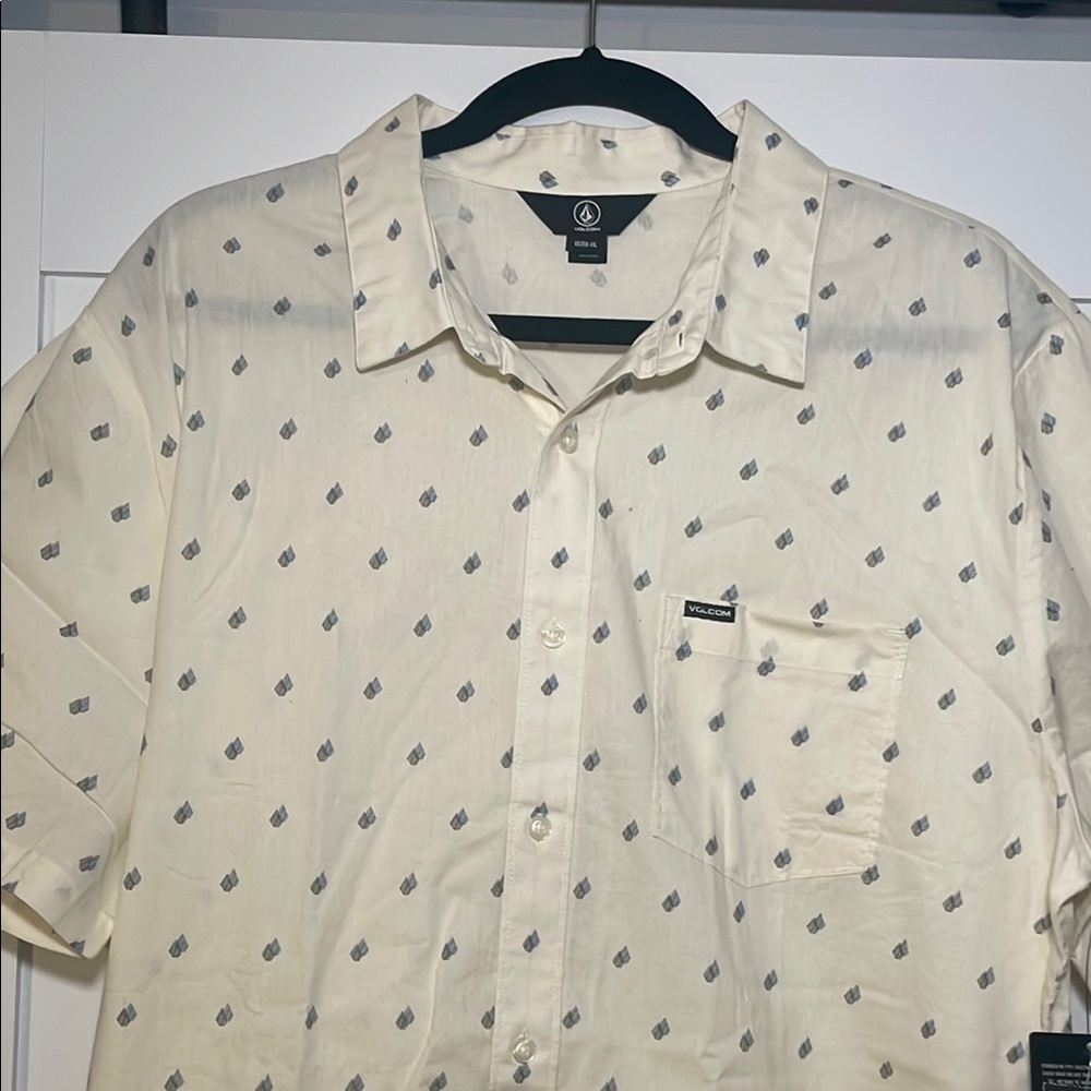 Volcom Cream Casual Button Down Shirt with Pattern